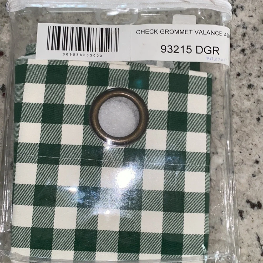 Thermalogic™ Check Grommet-Top Valance, 40
